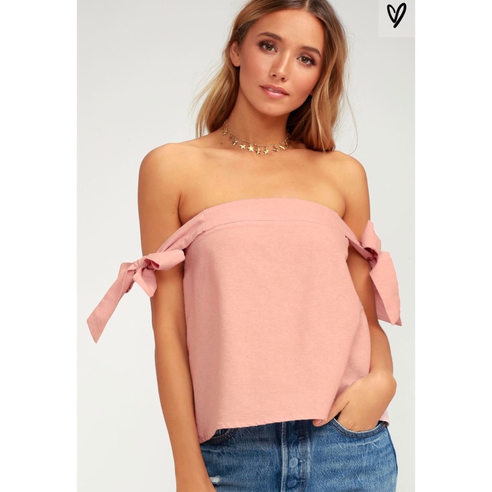 ⏬NWT Arlene Off-The-Shoulder Top